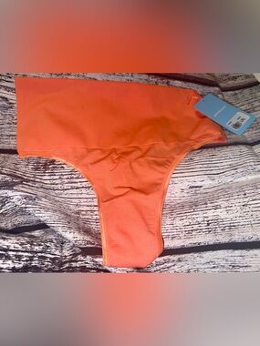 NWT Yummie Ultralight Shaping Thong